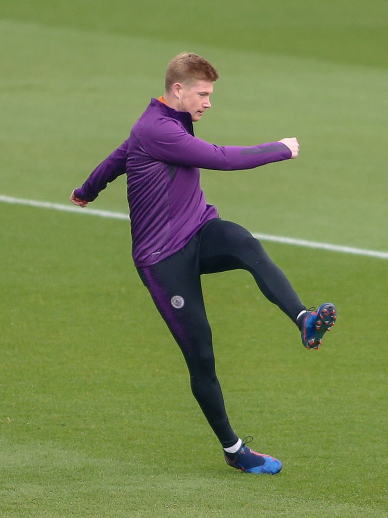 今晚西汉姆备战欧冠，状态回暖细节曝光，引发热议，训练强度明显提升(08年欧冠决赛贴吧)-电竞竞猜